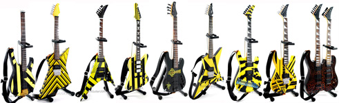 File:Stryper-Guitars-Miniature.jpg